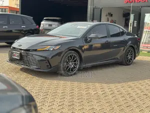 Toyota Camry XSE 2025 Gray