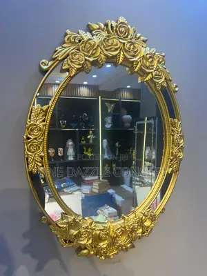 Royal Mirror