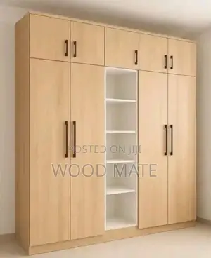 Master Woldrop in Switch Collor