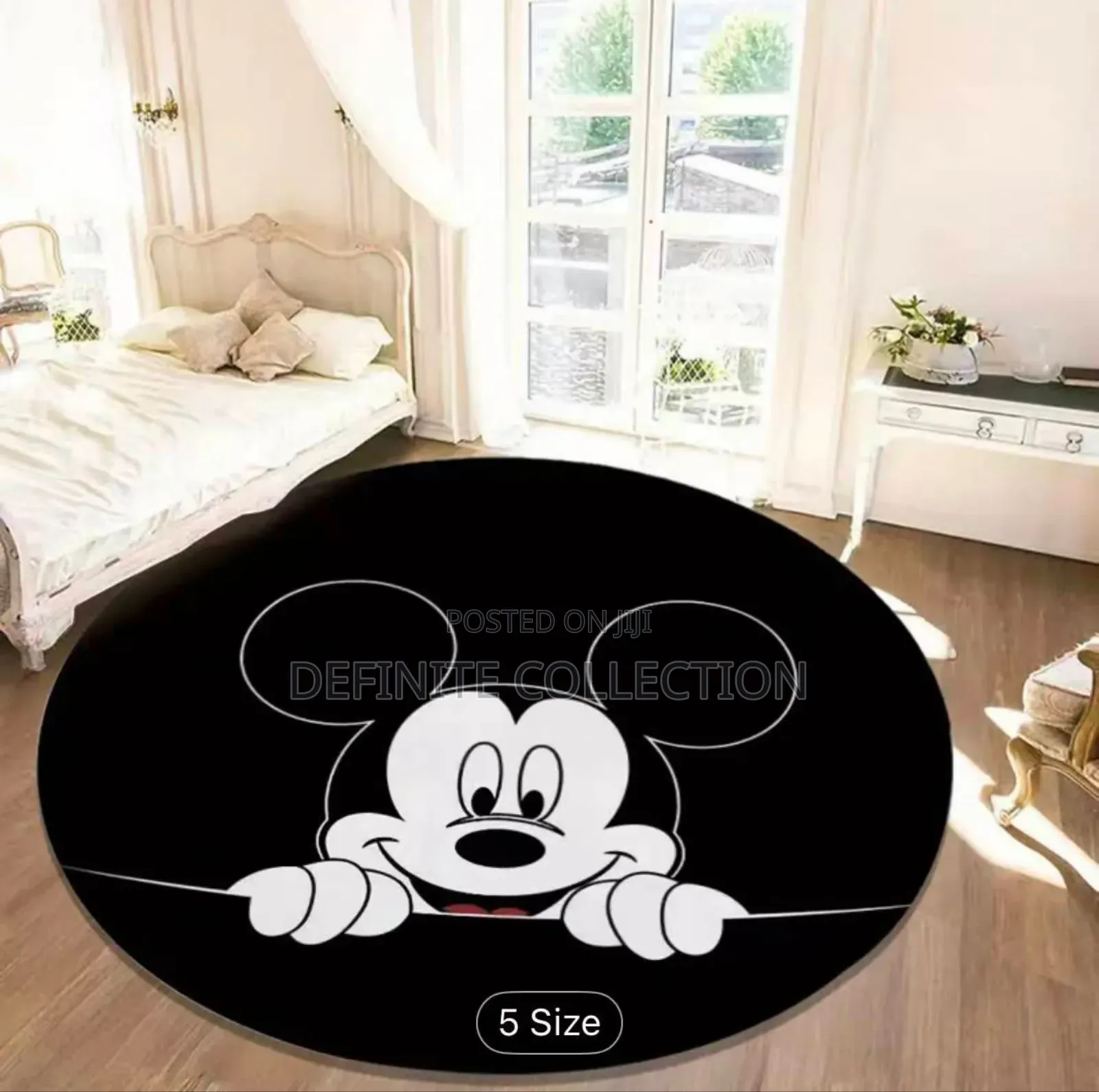 Round Luxury Centre Rug
