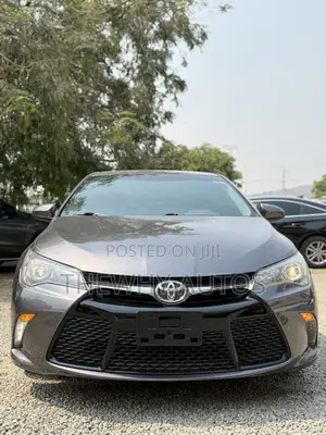 Toyota Camry XSE 4dr Sedan (2.5l 4cyl 6A) 2016 Gray