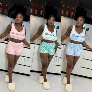 2-in-1 Women’s Loungewear Nightwear Set