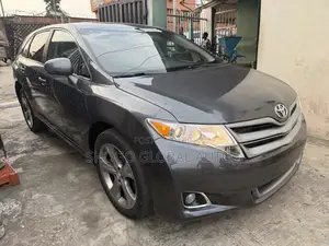 Toyota Venza V6 AWD 2010 Gray