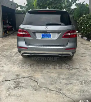Mercedes-Benz M Class ML350 4MATIC 4dr SUV AWD (3.5L 6cyl 7A) 2015 Gold