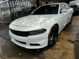 Dodge Charger 2017 White