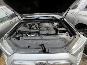 Toyota 4-Runner 2016 Silver