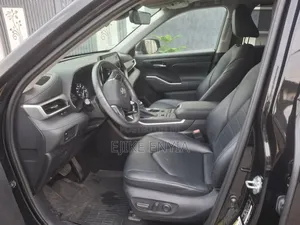 Toyota Highlander XLE 2021 Black