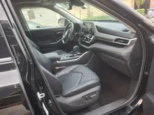 Toyota Highlander XLE 2021 Black