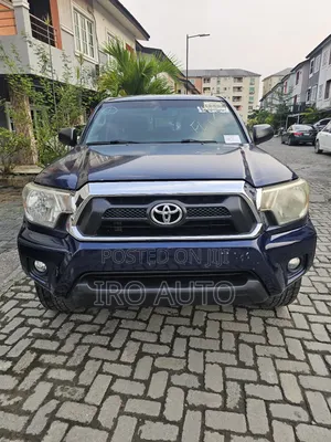 Toyota Tacoma Double Cab 4x2 PreRunner 4.0L V6 5-Speed Automatic 2013