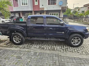 Toyota Tacoma Double Cab 4x2 PreRunner 4.0L V6 5-Speed Automatic 2013