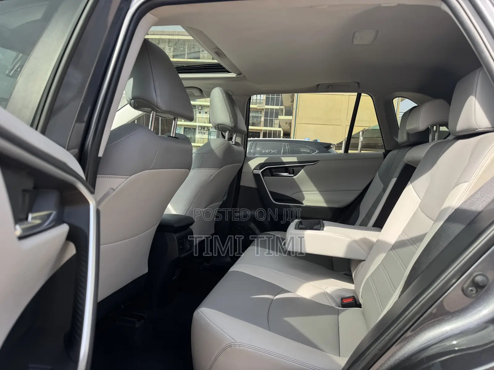 Toyota RAV4 Limited 2021 Gray