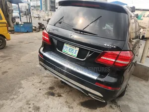 Mercedes-Benz GL-Class GL450 4MATIC 4dr SUV AWD (4.7L 8cyl Turbo 7A)