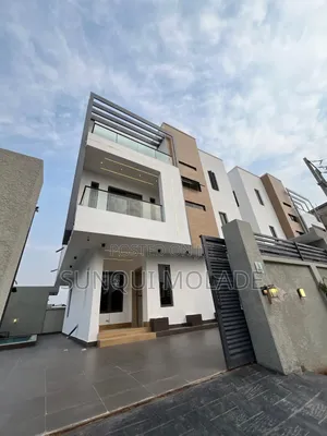 5bdrm Duplex in Lekki Phase 1 for sale