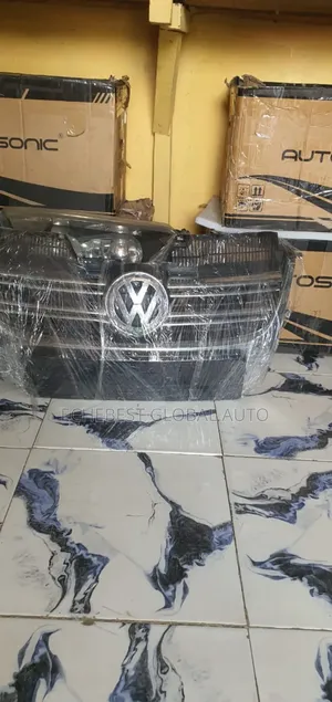 Jetta 5 Front Grill. 2007 Model. Brand New.