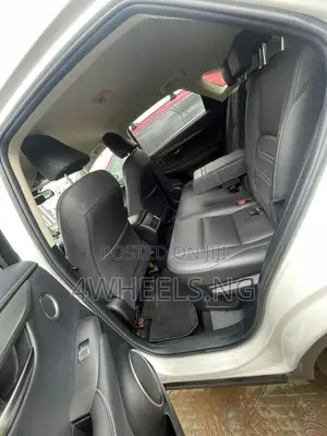 Lexus NX 300h FWD 2019 White
