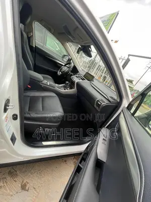Lexus NX 300h FWD 2019 White