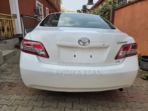Toyota Camry LE 4dr Sedan (2.5L 4cyl 6A) 2011 White