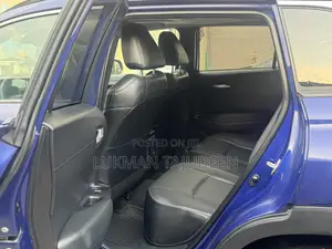 Toyota Corolla Cross 1.8 Petrol AWD 2022 Blue