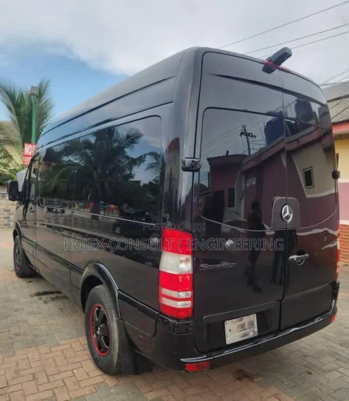 Mercedes-Benz Sprinter 2016 Black