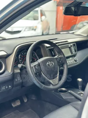 Toyota RAV4 Limited 4dr SUV AWD (2.5L 4cyl 6A) 2014 Silver