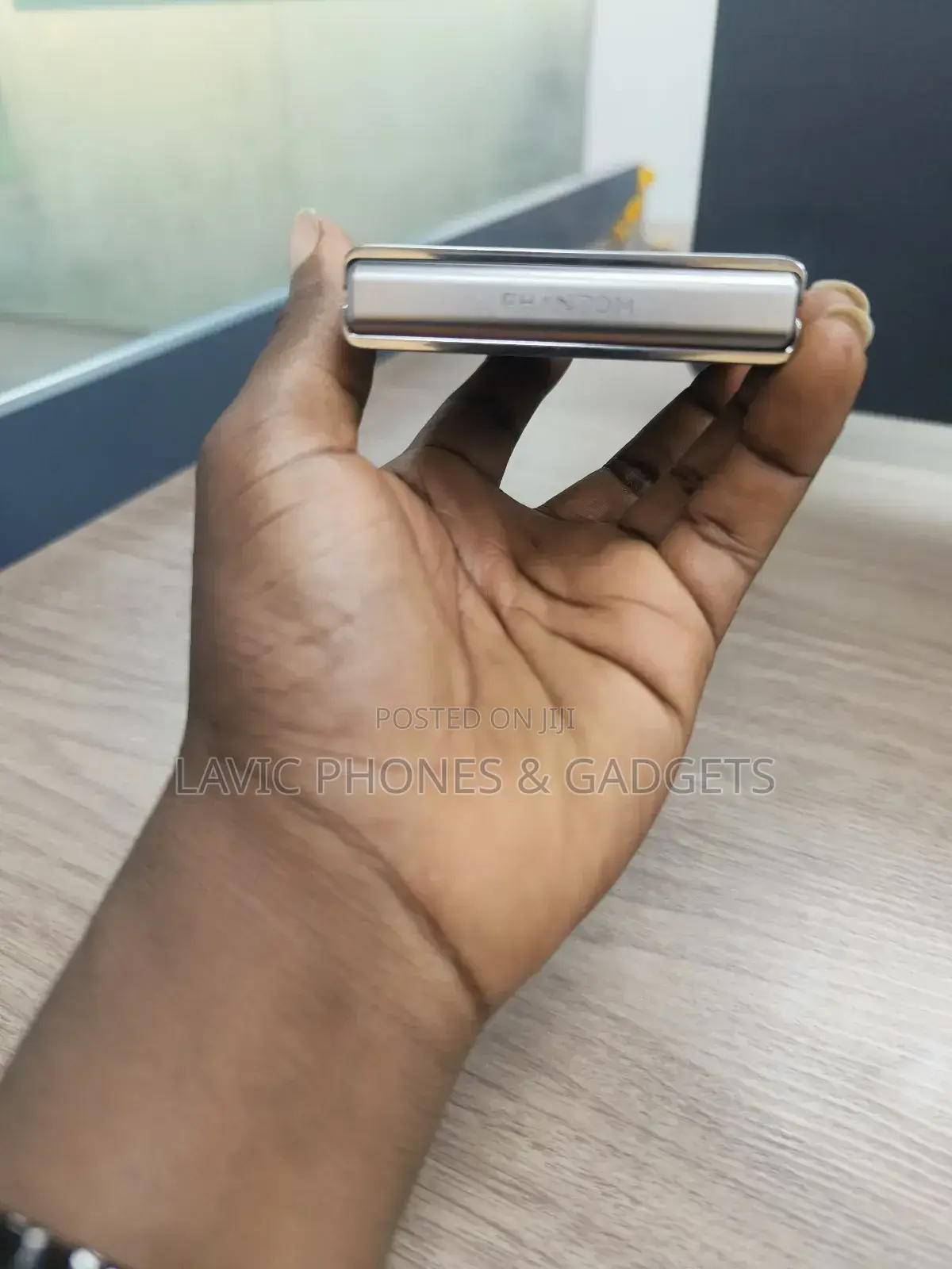 New Tecno Phantom V Flip2 5G 256 GB Gray