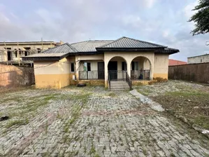3bdrm Bungalow in Off Ago-Palace Way for sale