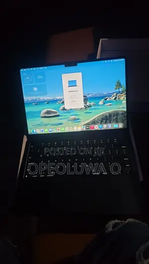 Laptop Apple MacBook Air 2022 M2 8GB Apple M2 SSD 256GB