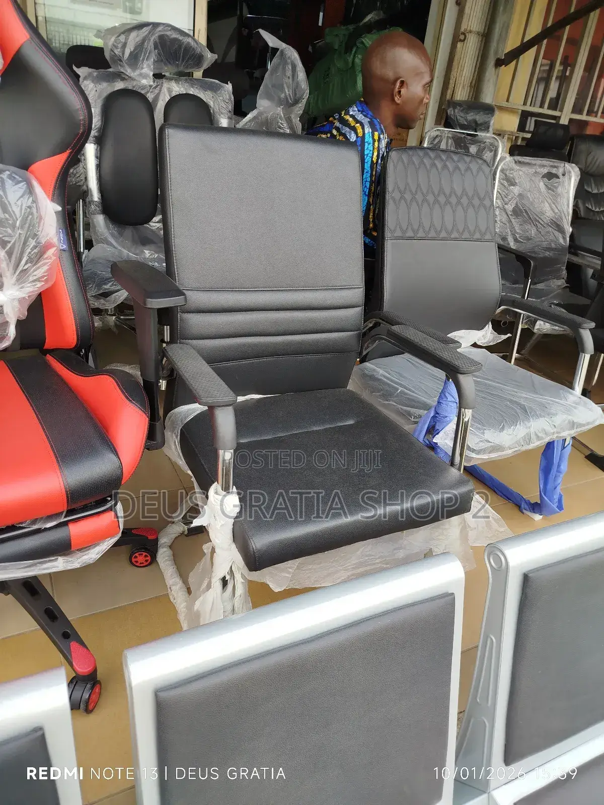 Strong Visitors Chair