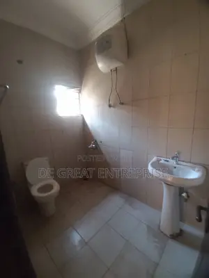 3bdrm Bungalow in Private, Galadimawa for rent