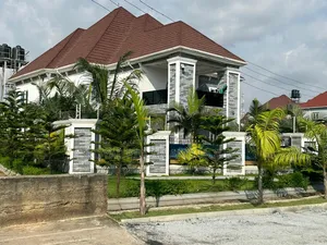 Furnished 6bdrm Duplex in Idu By Nizamia for sale