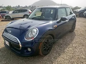 Mini Cooper 2016 Blue