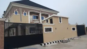 5bdrm Duplex in Millenium Estate, Millenuim/UPS for sale
