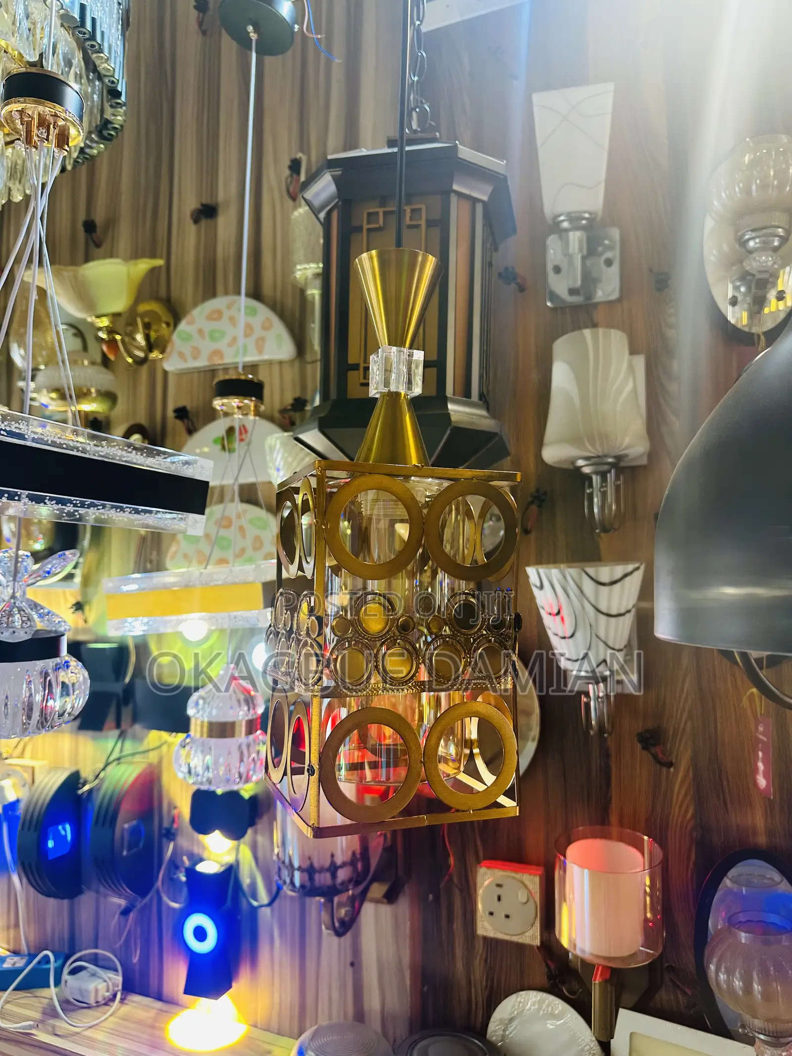 Pendant Dropping Incandescent