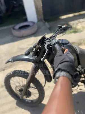 Yamaha 2002 Black