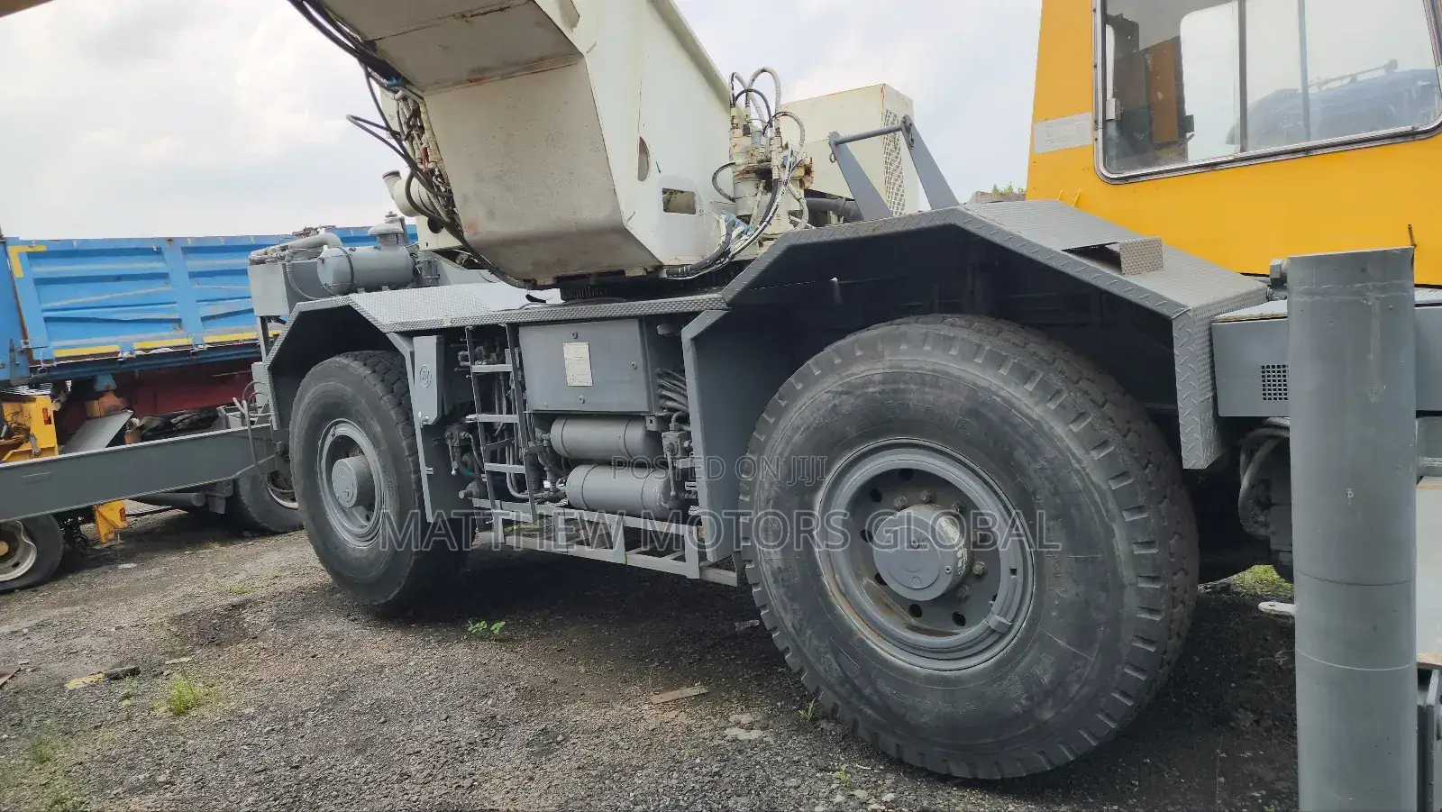 Foreign Used Motorized Rough Terrain Crane 20 Tons