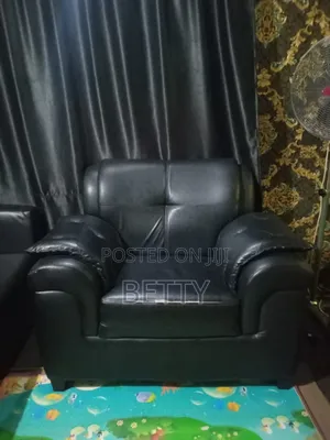 Single/One Seater Sofa/Couch/Chair