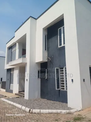 4bdrm Duplex in Akobo for sale