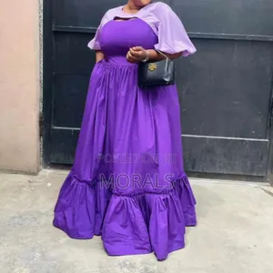 2 Toned Gathered Dress With Keyhole Neckline