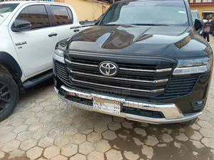 Toyota Land Cruiser 2024 Black