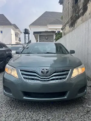 Toyota Camry LE V6 4dr Sedan (3.5L 6cyl 6A) 2011 Green