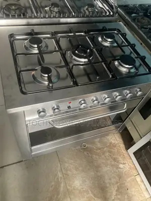 Clean Industrial Gas Cooker 5burner