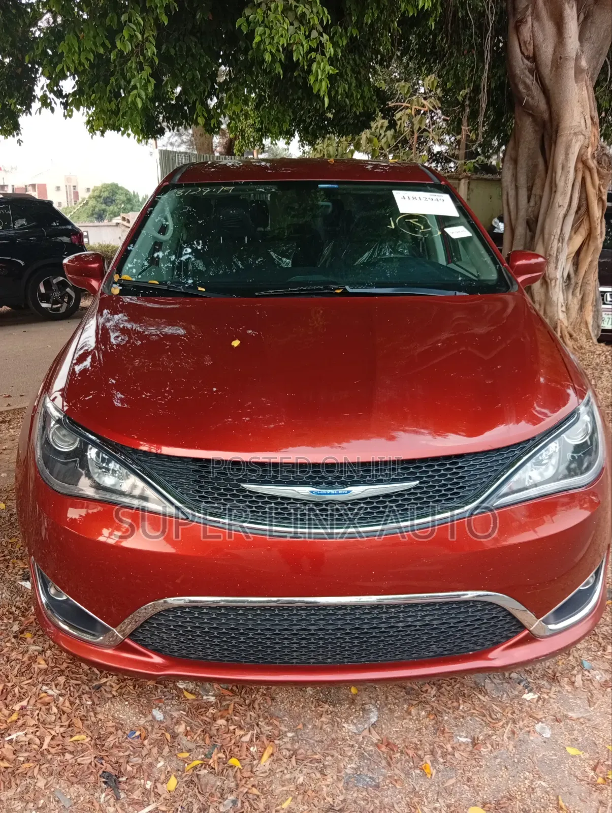 Chrysler Pacifica 2018 Brown