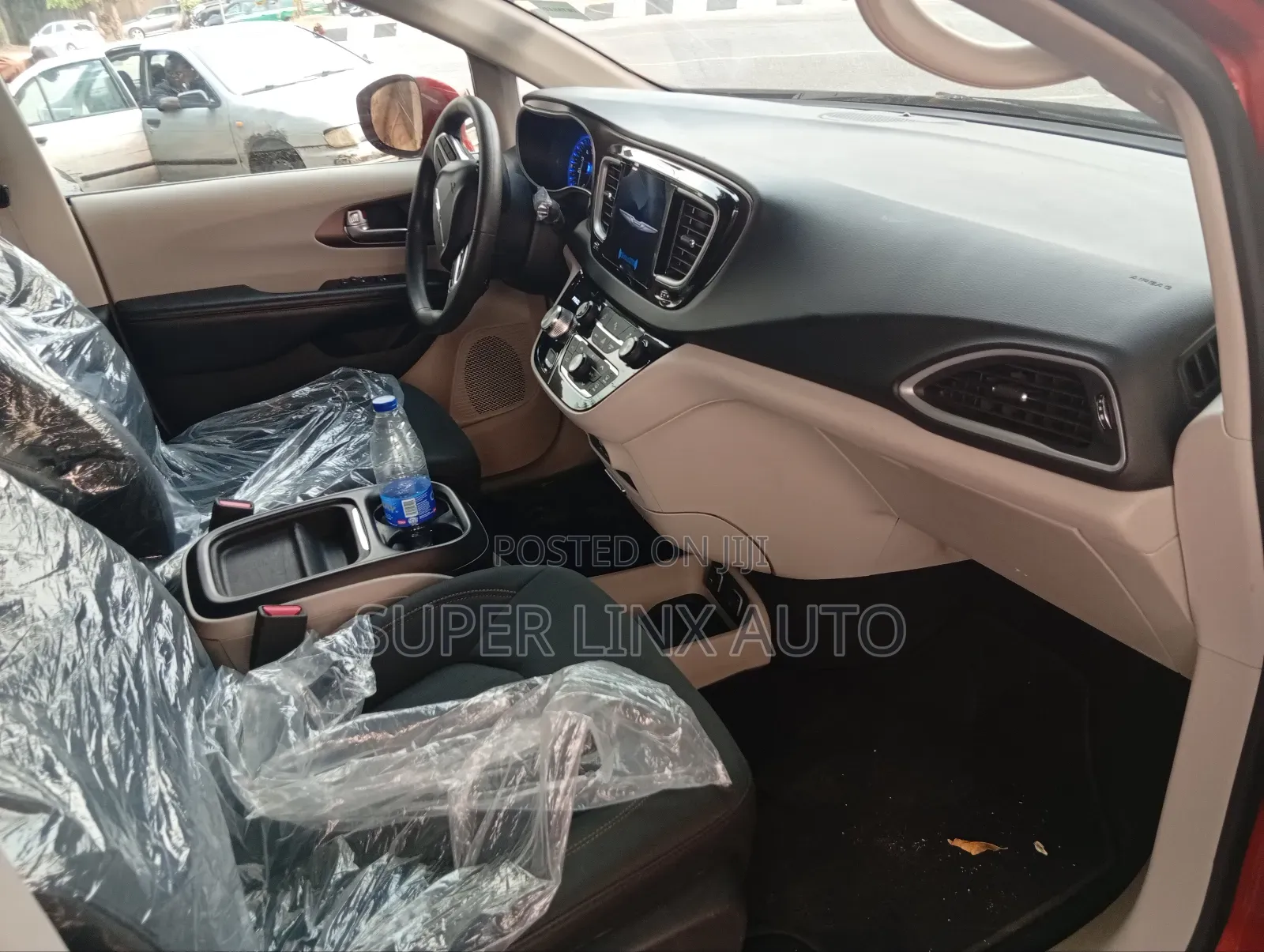 Chrysler Pacifica 2018 Brown