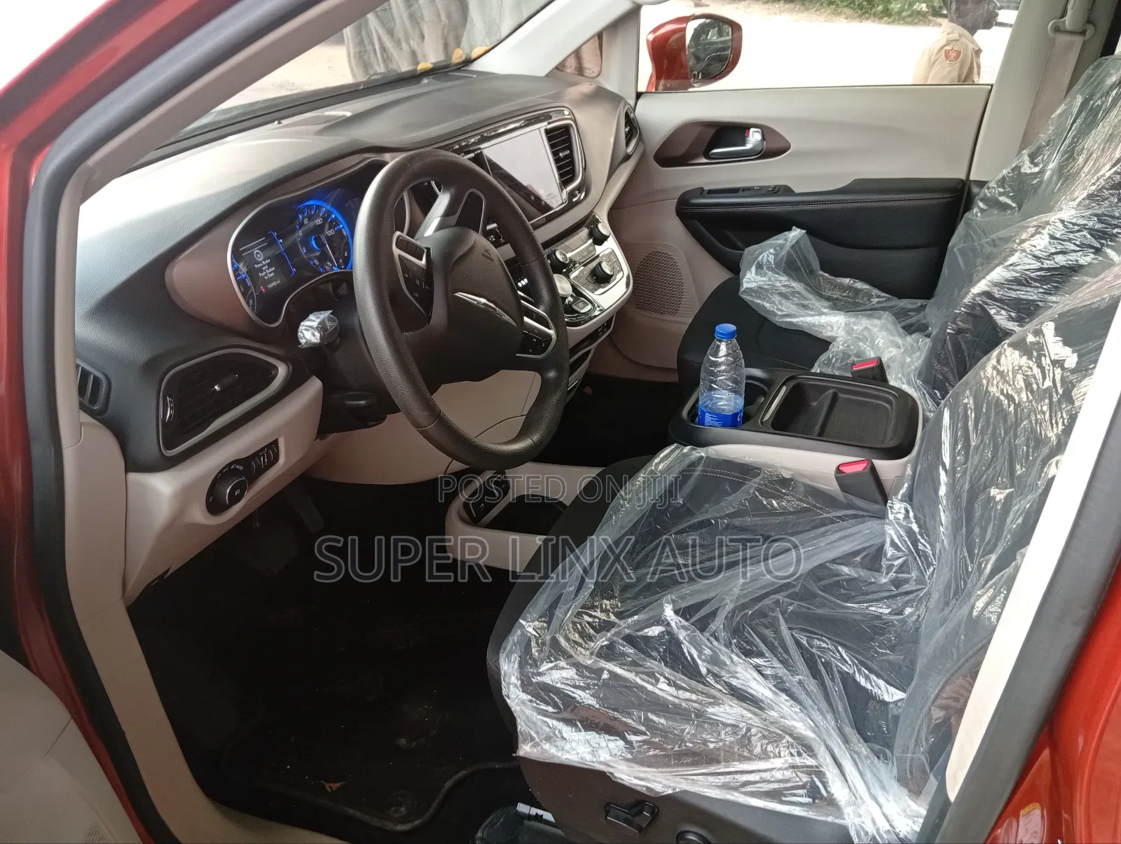 Chrysler Pacifica 2018 Brown