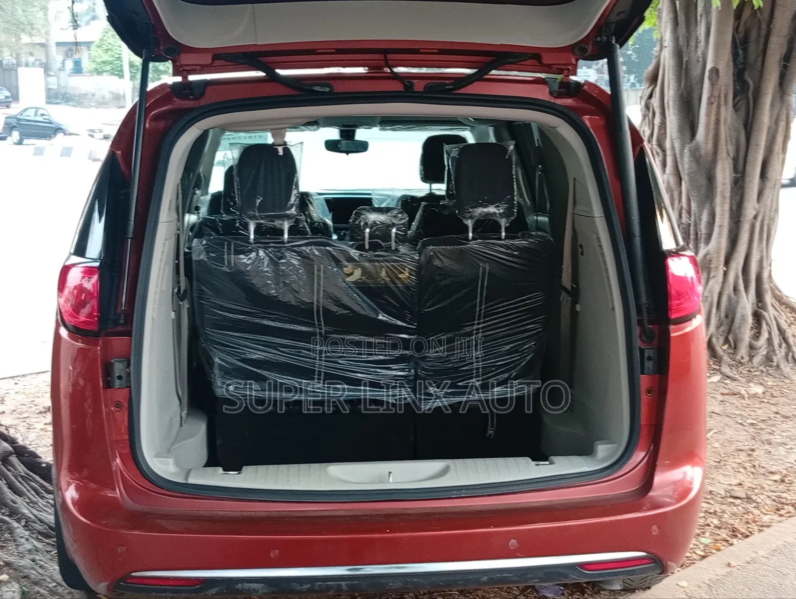 Chrysler Pacifica 2018 Brown