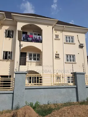 3bdrm Block of Flats in Wuye Abuja for sale