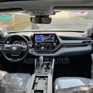 Toyota Highlander Limited 2022 Silver