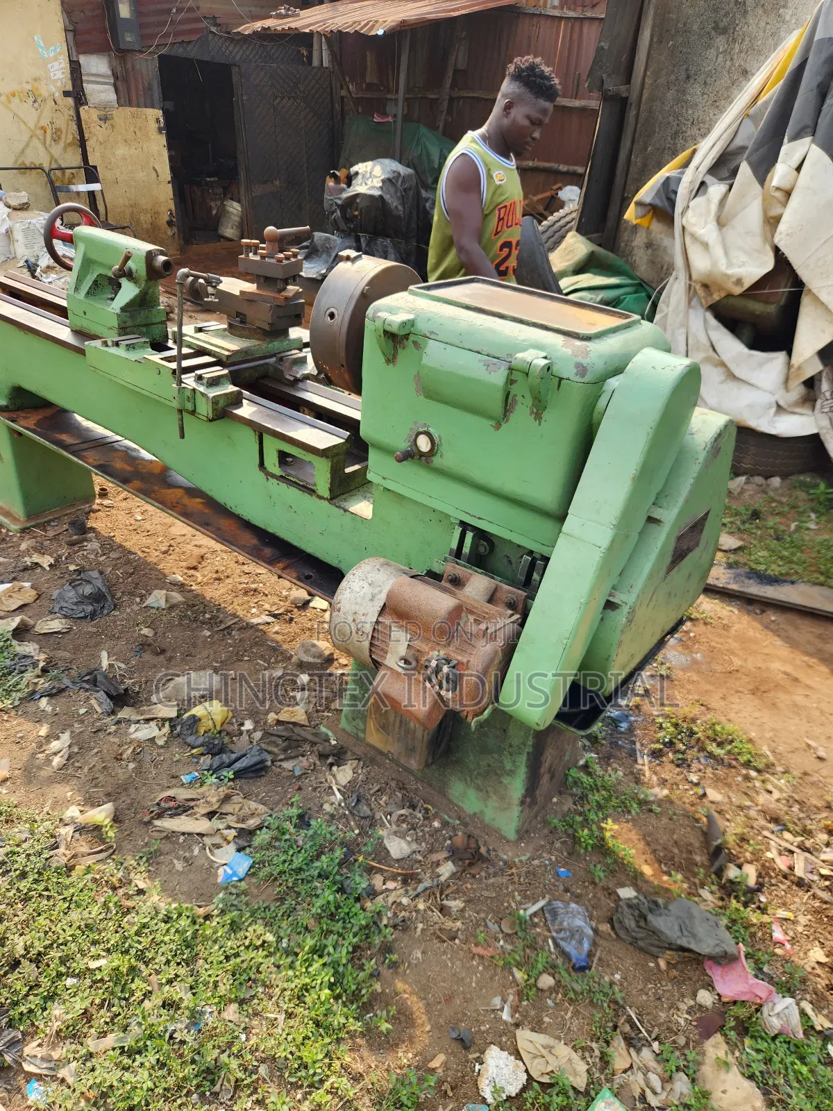 Heavy Duty Lathe Machine