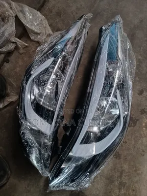 Head Lamp Hyundai Elantra 2014