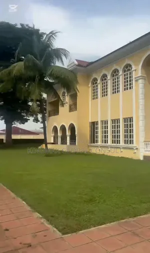 7bdrm Duplex in Jabi Lake Abuja for sale